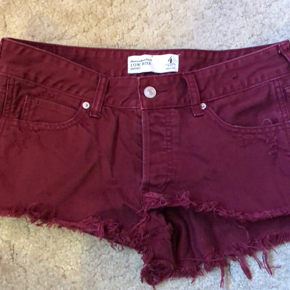 Burgundy Abercrombie and Fitch shorts size 4